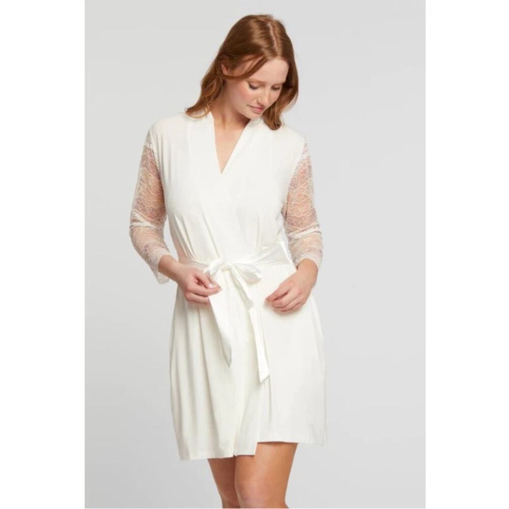 Fleur't Intimates in Love Lace Robe Small/Medium White & Pink Lace Sleeves